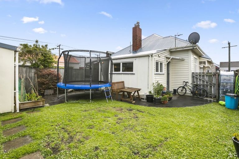 Photo of property in 59 Oxford Street, South Dunedin, Dunedin, 9012