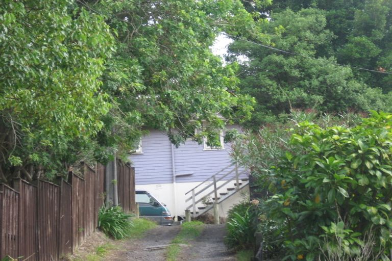 Photo of property in 23 South Lynn Road, Titirangi, Auckland, 0604