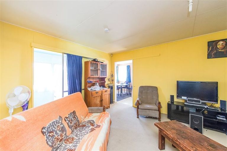 Photo of property in 27 Cross Street, Castlecliff, Whanganui, 4501