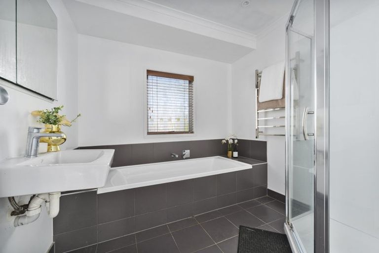 Photo of property in 26 Tabitha Crescent, Henderson, Auckland, 0612