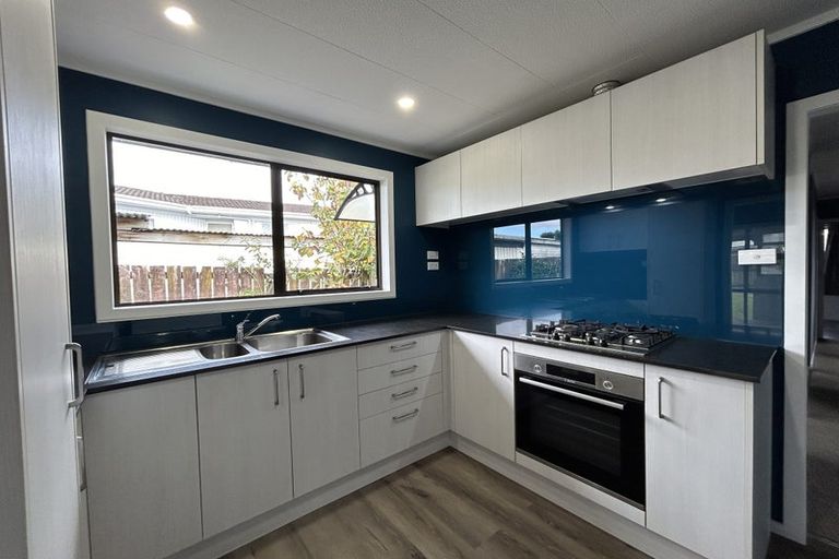 Photo of property in 13 Farwood Drive, Henderson, Auckland, 0612