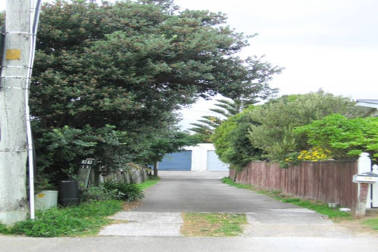 Photo of property in 11 Bluegum Road, Paraparaumu Beach, Paraparaumu, 5032