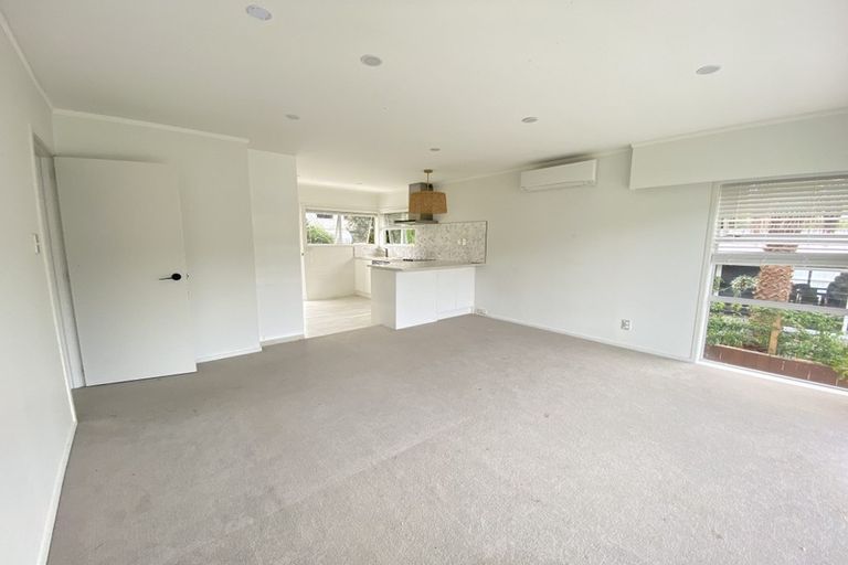 Photo of property in 1/36 Sandiacre Way, Browns Bay, Auckland, 0630