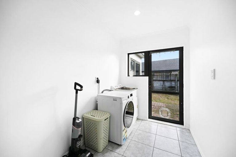 Photo of property in 21 Nielsen Gardens, Rototuna, Hamilton, 3210