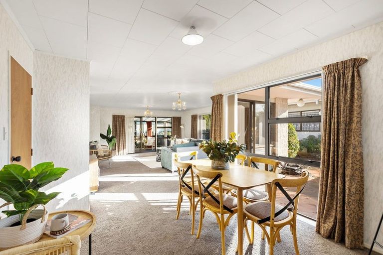 Photo of property in 18a Pahiatua Street, Hokowhitu, Palmerston North, 4410