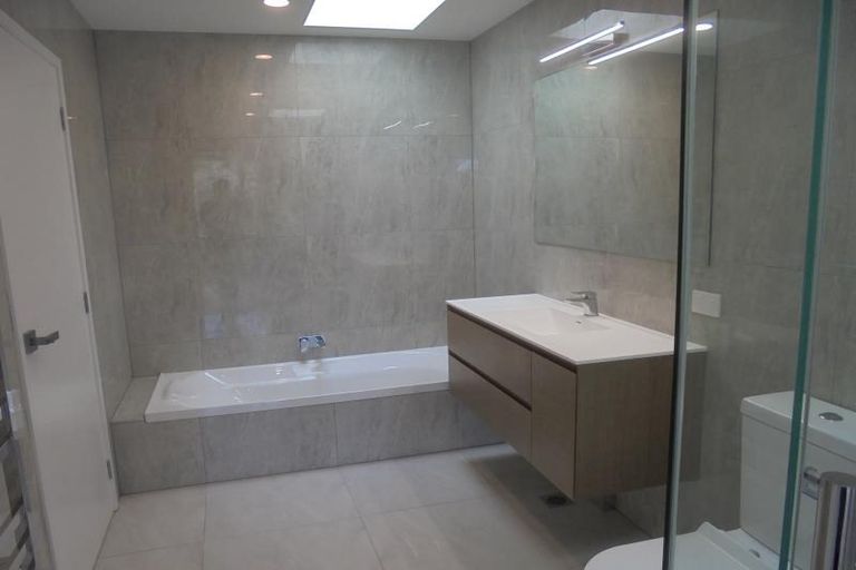 Photo of property in 7/31 Verbena Road, Birkdale, Auckland, 0626