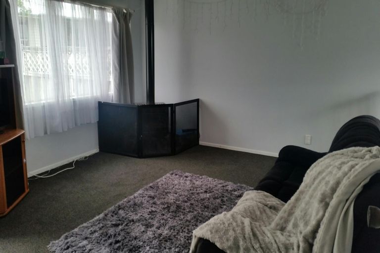Photo of property in 24b Tironui Station Road, Papakura, 2112