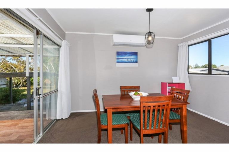 Photo of property in 5 Evans Place, Papakura, 2110