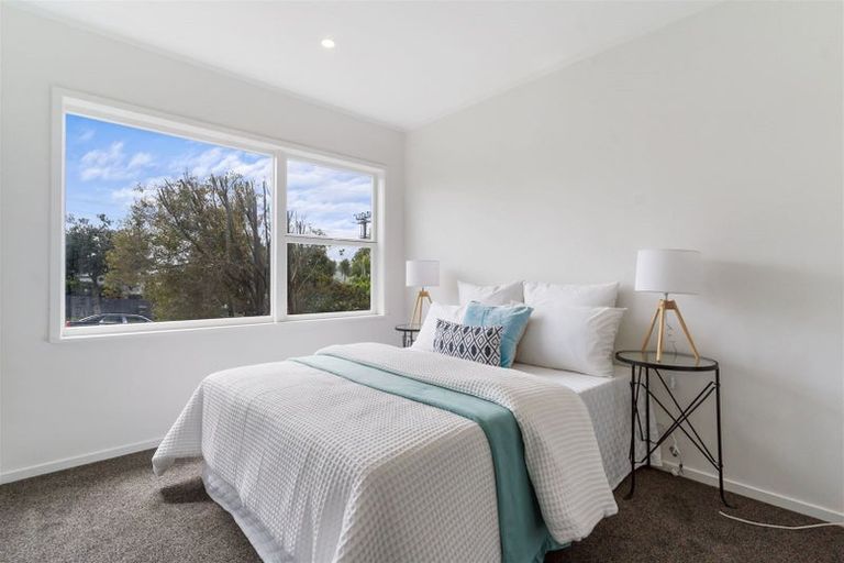 Photo of property in 116 Archibald Road, Kelston, Auckland, 0602