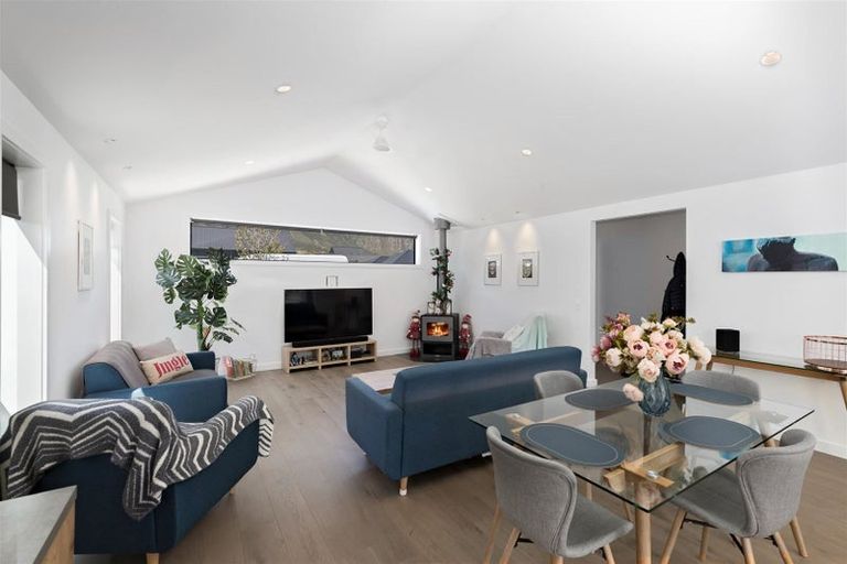 Photo of property in 20 Howden Drive, Jacks Point, 9371