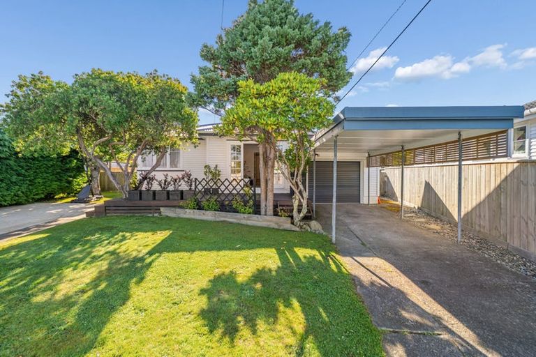 Photo of property in 8 Tui Grove, Elderslea, Upper Hutt, 5018