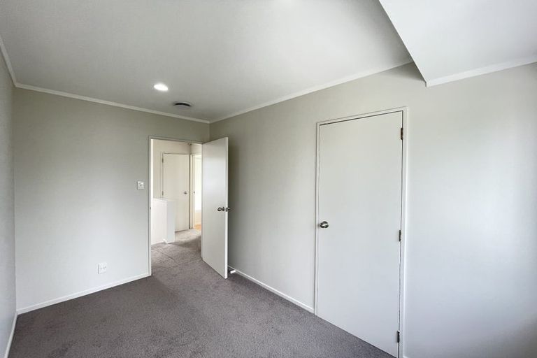 Photo of property in 2/34 Simmental Crescent, Somerville, Auckland, 2014