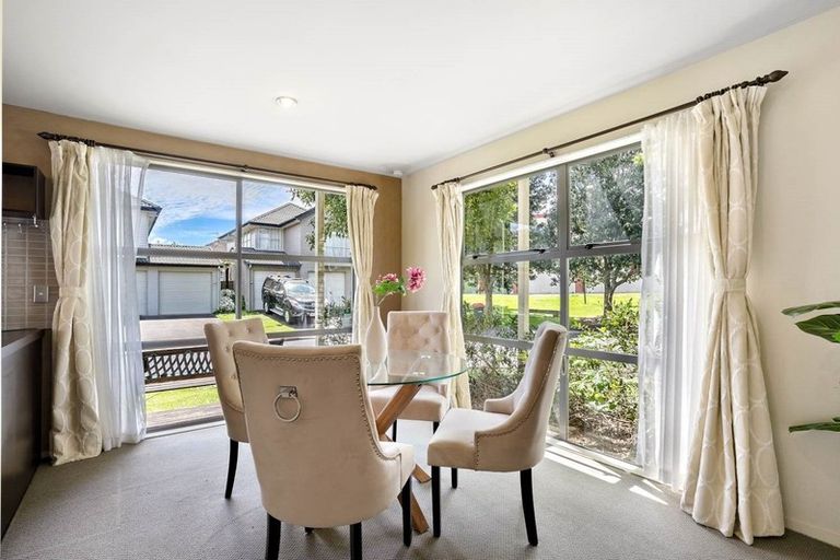 Photo of property in 36 Zabeel Crescent, Takanini, 2112