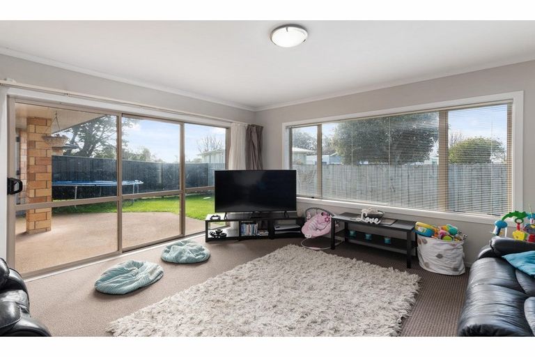 Photo of property in 7/64 Kawaha Point Road, Kawaha Point, Rotorua, 3010