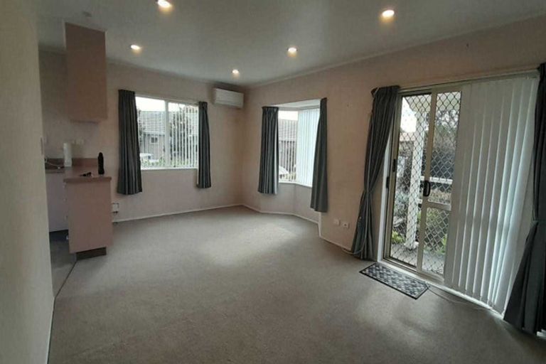 Photo of property in 12 Waimanawa Lane, Waiuku, 2123