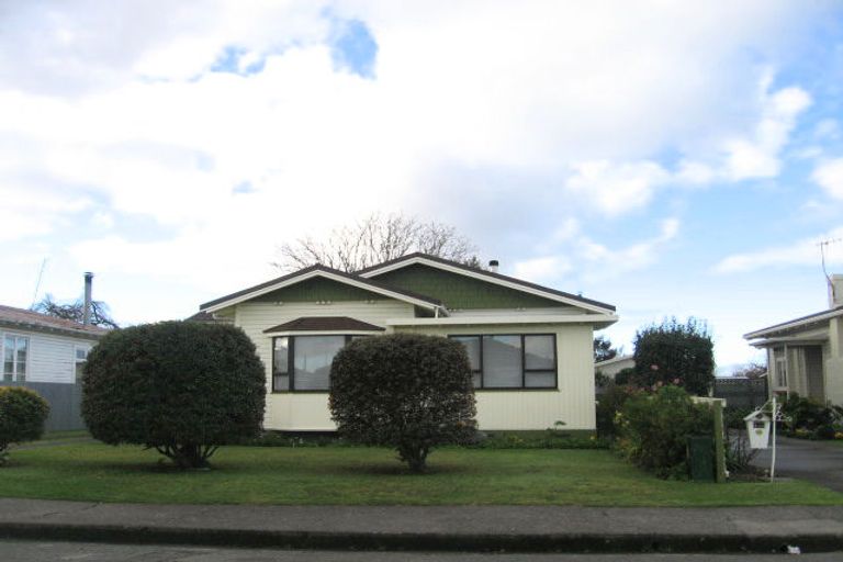 Photo of property in 408 Massey Street, Akina, Hastings, 4122