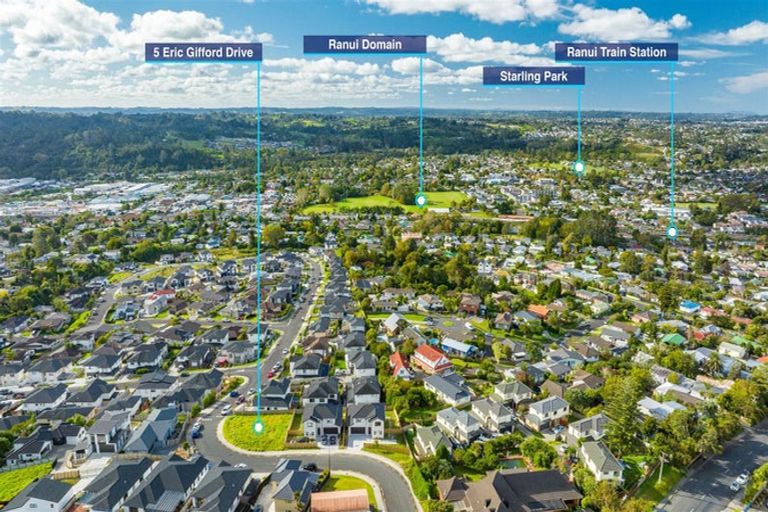 Photo of property in 5 Eric Gifford Drive, Ranui, Auckland, 0612