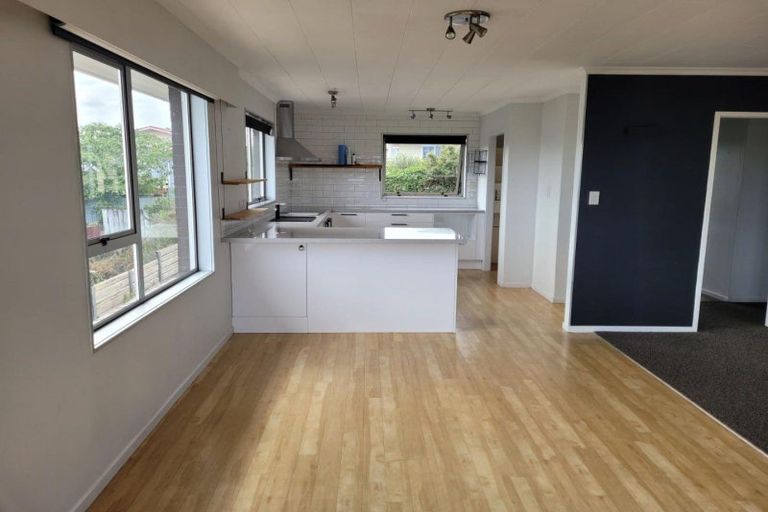 Photo of property in 4 Erica Place, Bell Block, New Plymouth, 4312