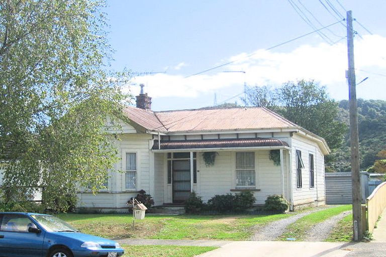 Photo of property in 17 Victoria Street, Ebdentown, Upper Hutt, 5018