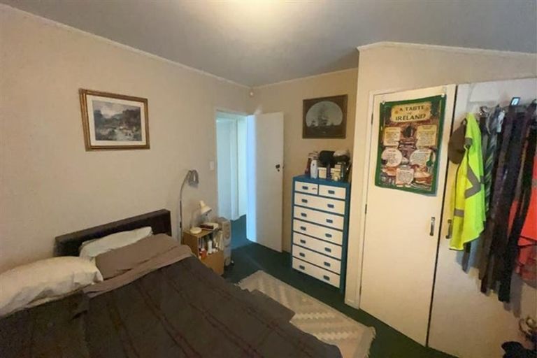 Photo of property in 28 Pukeroa Place, Papakura, 2110