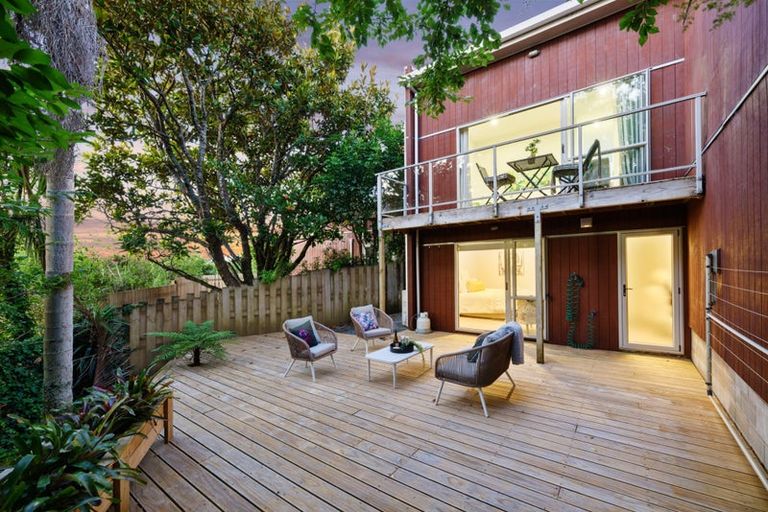 Photo of property in 76g Edmonton Road, Henderson, Auckland, 0612