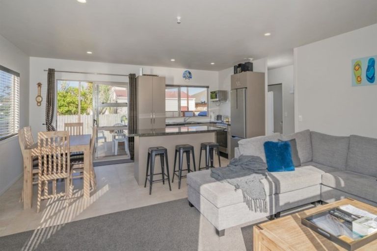 Photo of property in 1 Rena Place, Whitianga, 3510