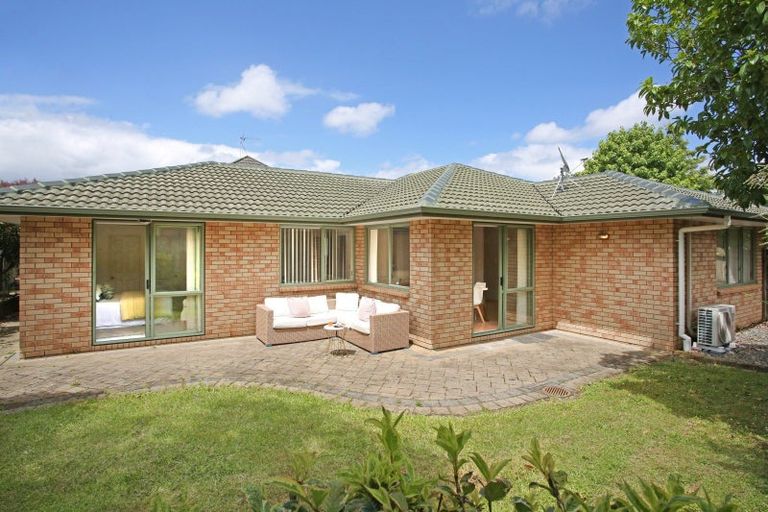 Photo of property in 8 Marlon Lane, East Tamaki, Auckland, 2016