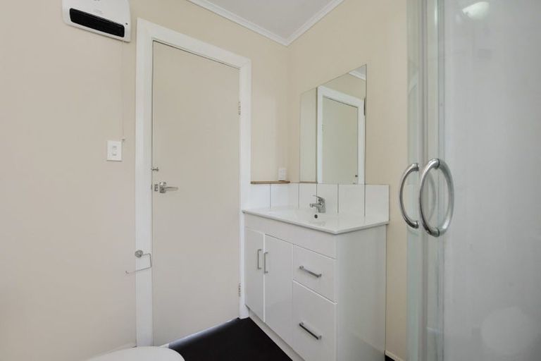 Photo of property in 2 Henry Street, Kilbirnie, Wellington, 6022