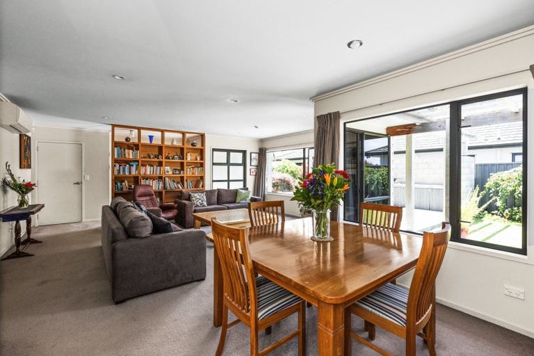 Photo of property in 15 Mcnaughton Place, Onekawa, Napier, 4110