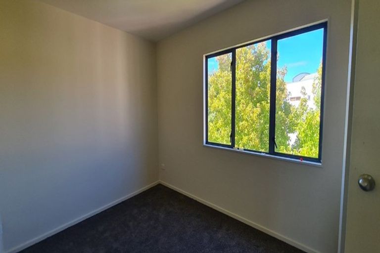 Photo of property in Lakeview Terrace, 20/14 Ambrico Place, New Lynn, Auckland, 0600