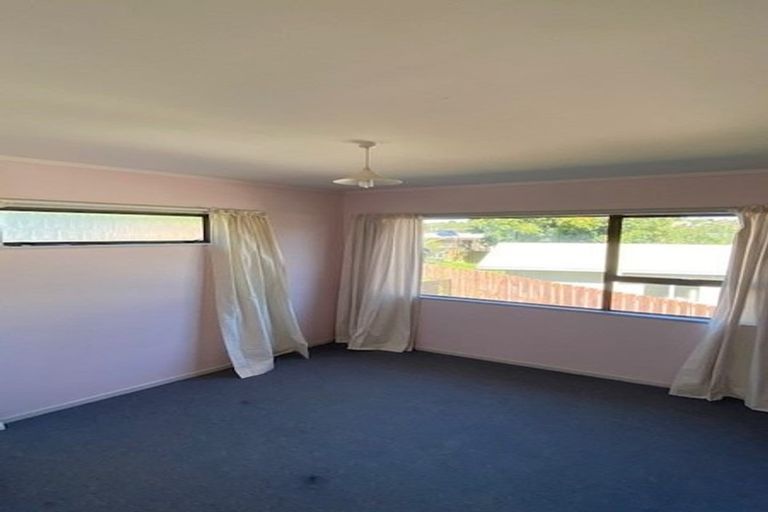 Photo of property in 11 Dunton Drive, Welcome Bay, Tauranga, 3112