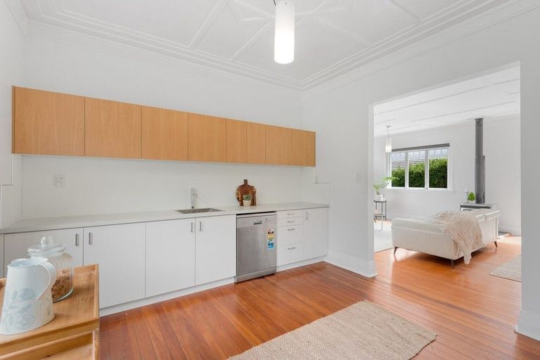 Photo of property in 13 Marion Street, Macandrew Bay, Dunedin, 9014