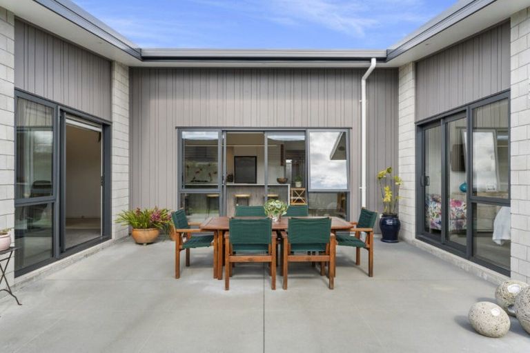 Photo of property in 24 Goodwin Crescent, Pyes Pa, Tauranga, 3112