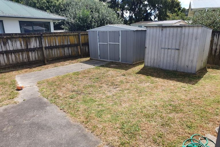 Photo of property in 21 President Avenue, Papakura, 2110