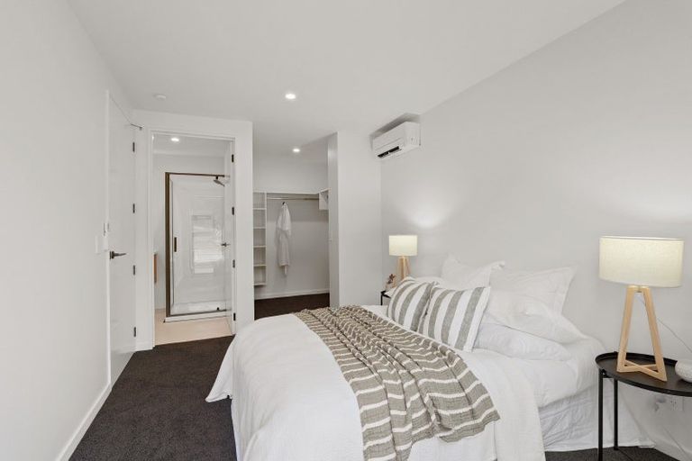 Photo of property in 10 Flowers Lane, Cracroft, Christchurch, 8022