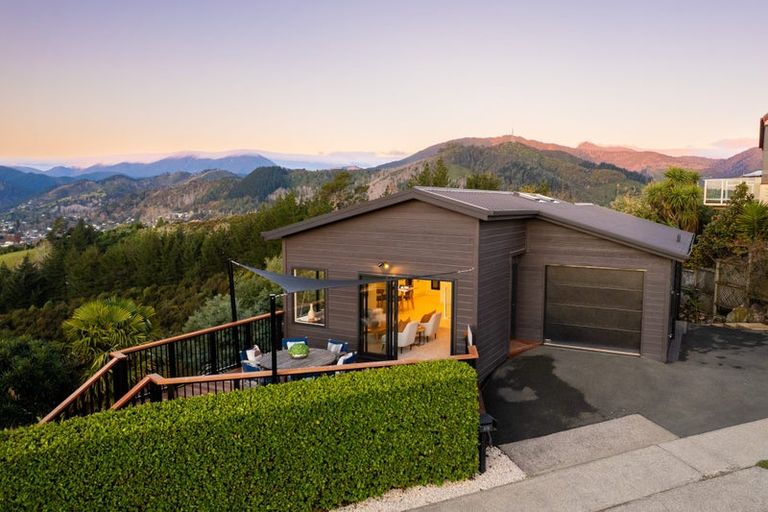 Photo of property in 319 Princes Drive, Britannia Heights, Nelson, 7010