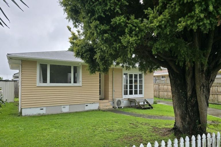 Photo of property in 10 Clark Street, Manurewa, Auckland, 2102