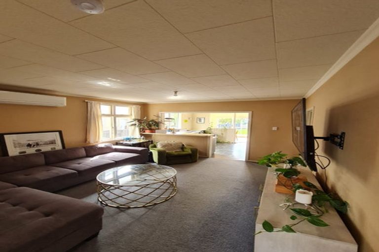 Photo of property in 47 Burns Avenue, Takaro, Palmerston North, 4412