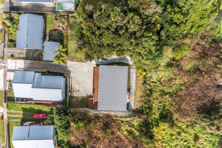 Photo of property in 177a Sievers Grove, Cannons Creek, Porirua, 5024