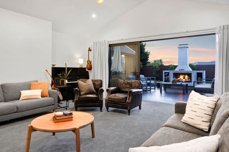 Photo of property in 25 County Drive, Hawera, 4610