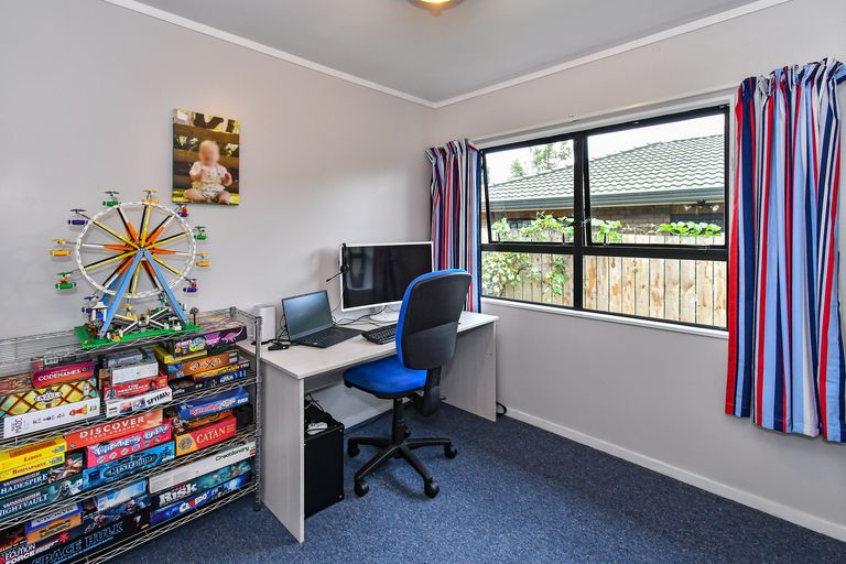 Photo of property in 29 Len Garlick Place, Pahurehure, Papakura, 2113