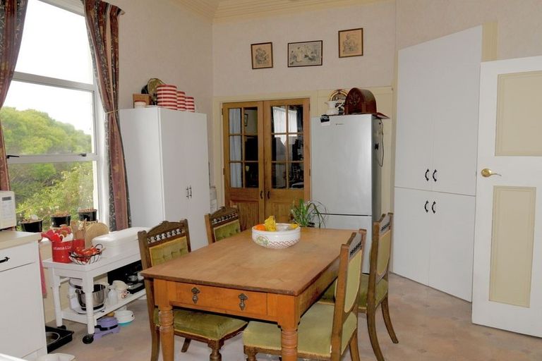 Photo of property in 30 Rhodes Street, Waimate, 7924