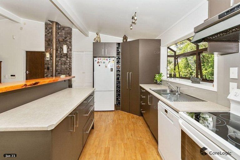 Photo of property in 106 Te Atatu Road, Te Atatu South, Auckland, 0610