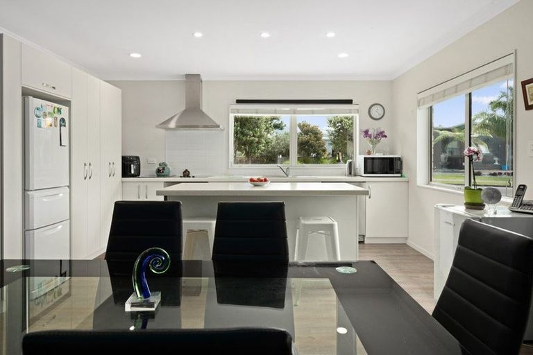 Photo of property in 9 Ocean Breeze Drive, Waihi Beach, 3611