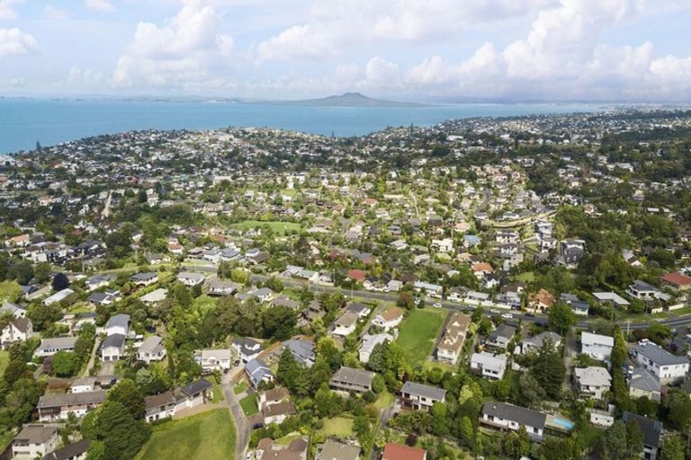 Photo of property in 21 Squirrel Lane, Browns Bay, Auckland, 0630