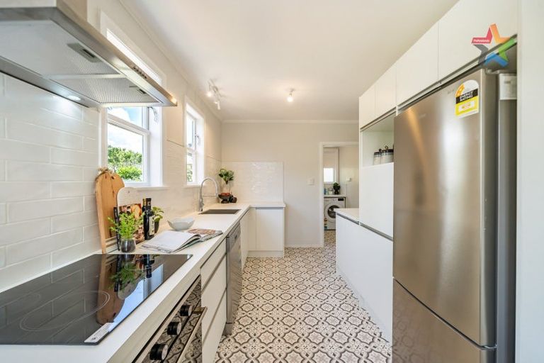 Photo of property in 6 Lockwood Crescent, Taita, Lower Hutt, 5011