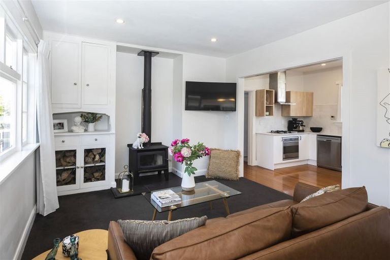 Photo of property in 1/155 Weston Road, St Albans, Christchurch, 8052