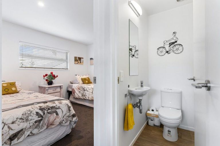 Photo of property in 202 Bond Street, Whangamata, 3620