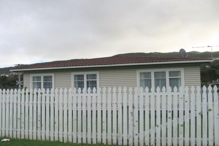 Photo of property in 1 Hinau Street, Tawa, Wellington, 5028