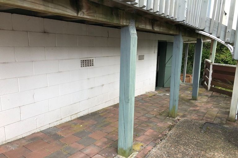 Photo of property in 2/7 Chilton Place, Howick, Auckland, 2014